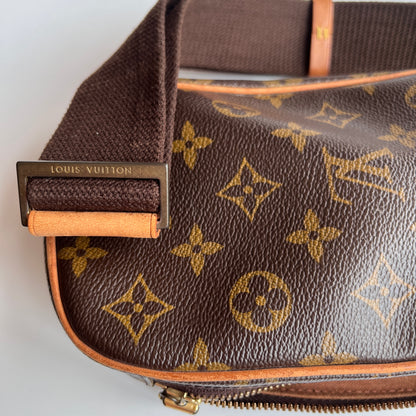 Louis Vuitton Unisex Gange crossbody/ waist/ bum bag