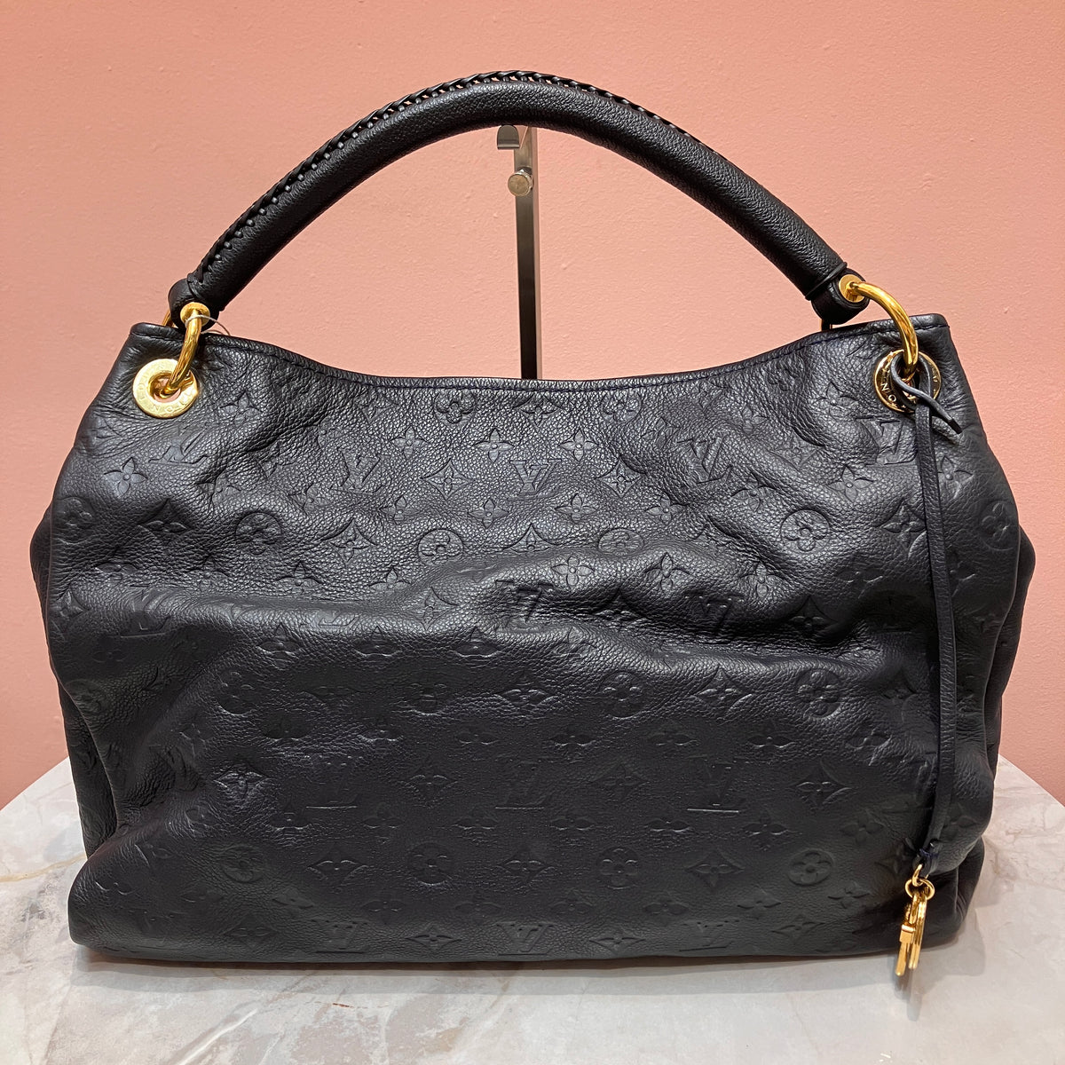 Louis Vuitton Artsy Black MM Bag