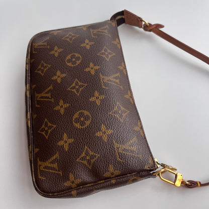 Louis Vuitton Vintage Monogram Pochette