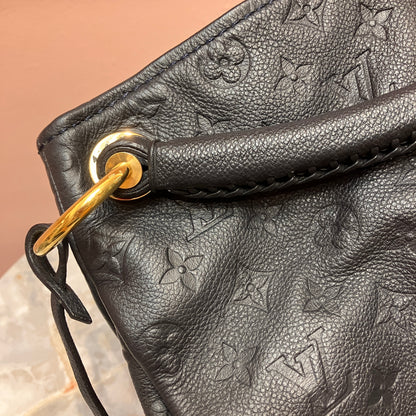 Louis Vuitton Artsy Black MM Bag