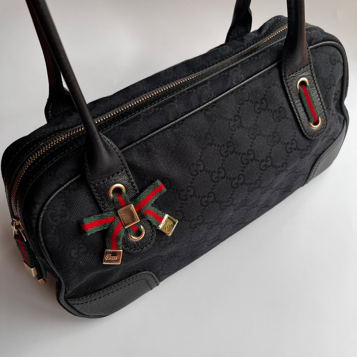 Gucci Princy Black Canvas Sherry Line Shoulder Bag