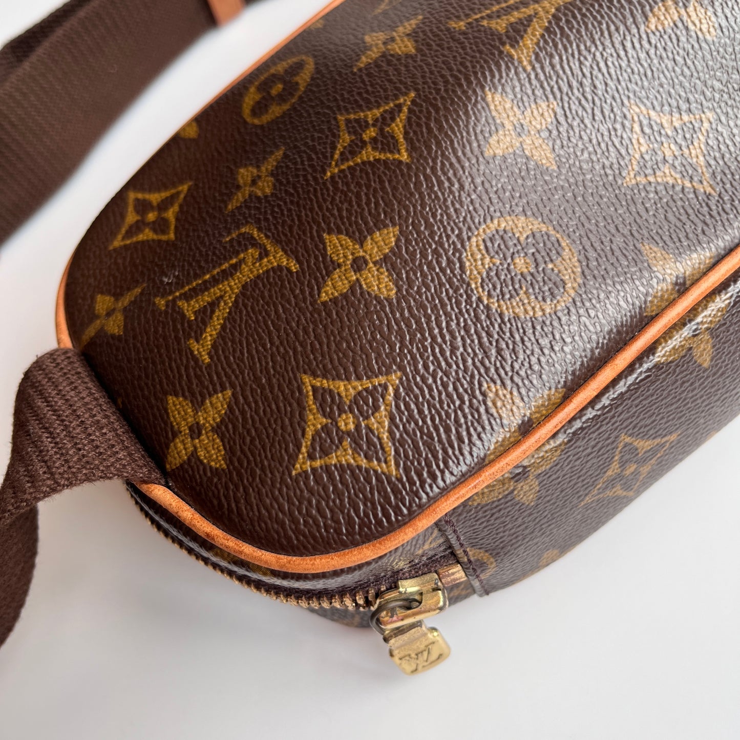 Louis Vuitton Unisex Gange crossbody/ waist/ bum bag