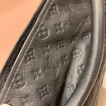 Louis Vuitton Artsy Black MM Bag