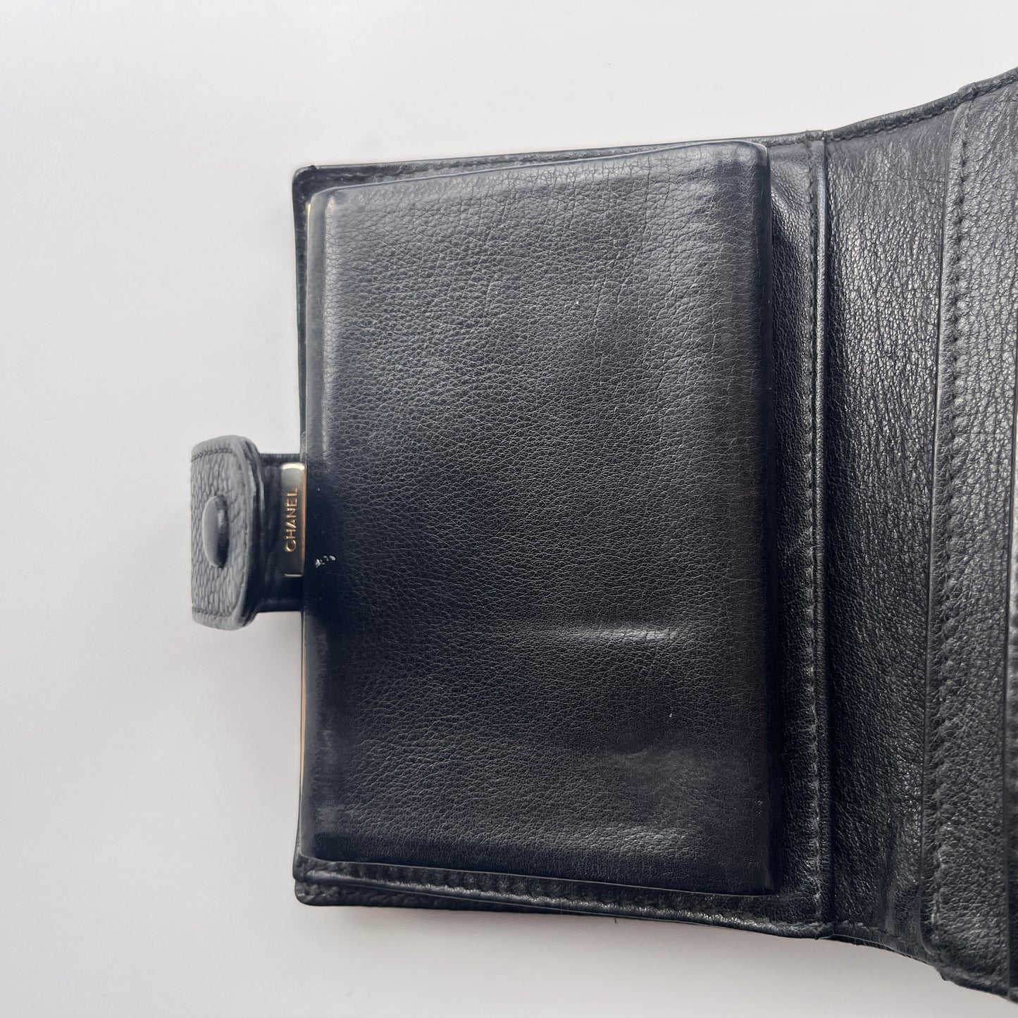 Chanel Vintage Bi-fold Caviar Wallet
