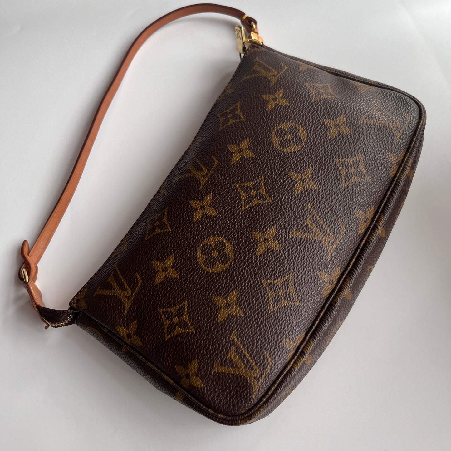 Louis Vuitton Vintage Monogram Pochette