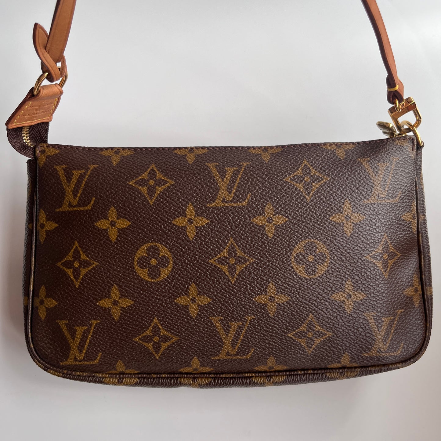 Louis Vuitton Vintage Monogram Pochette