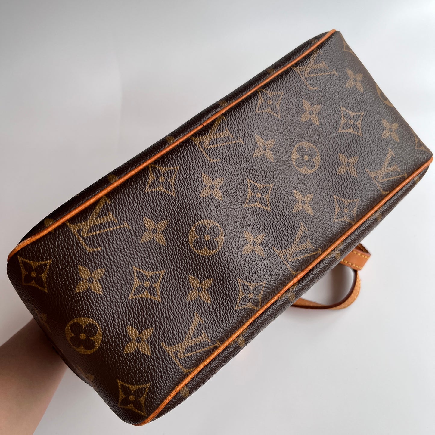 Louis Vuitton Cite MM Shoulder Bag