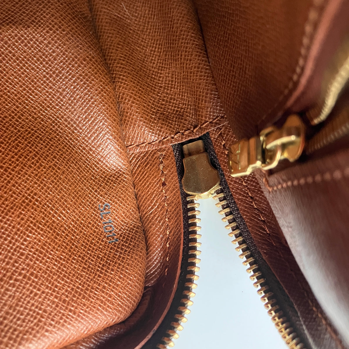 Louis Vuitton Vintage Marly Dragonne GM Clutch