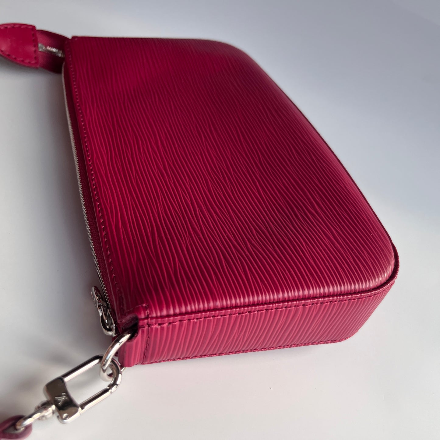 Louis Vuitton Fuchsia Pink Epi Pochette