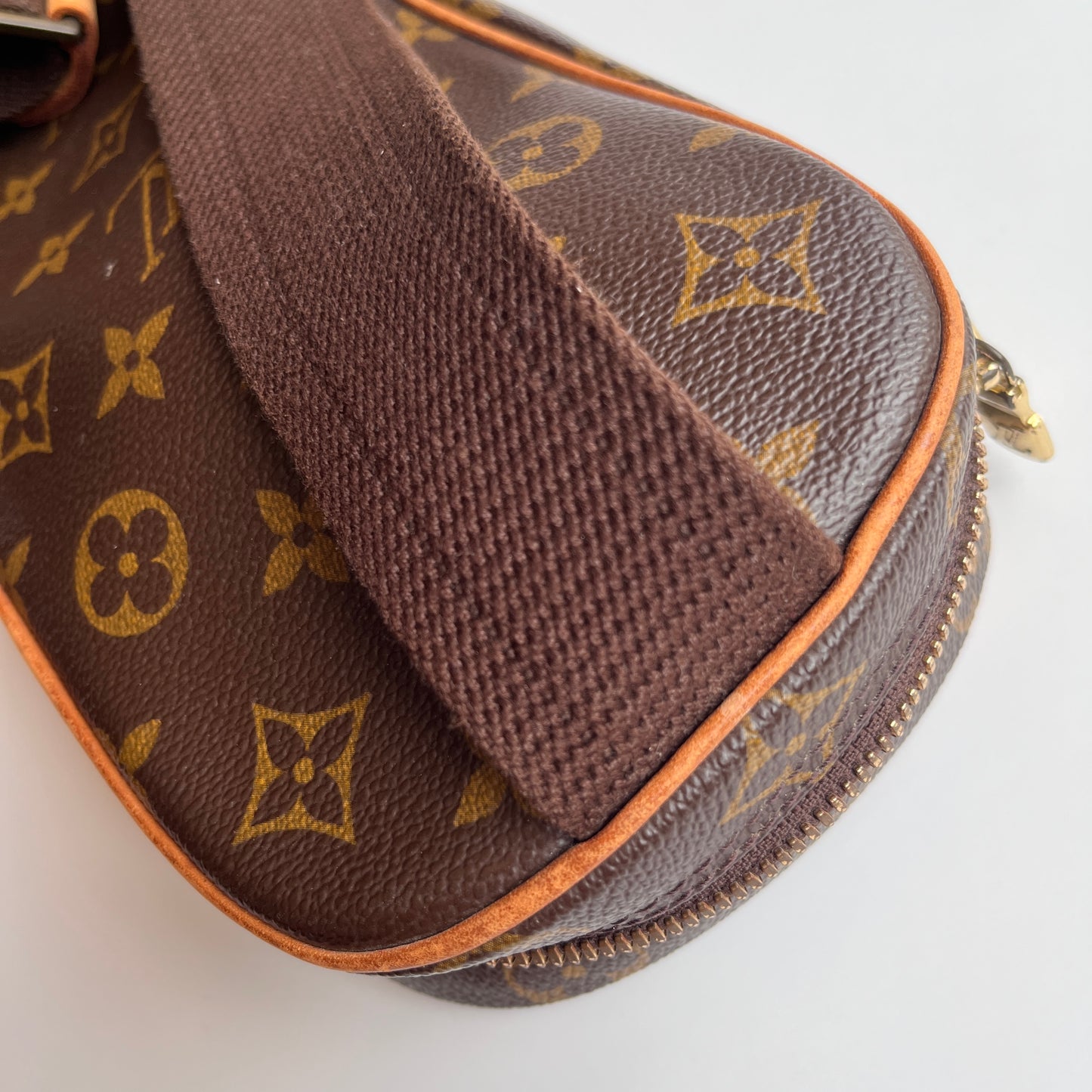 Louis Vuitton Unisex Gange crossbody/ waist/ bum bag