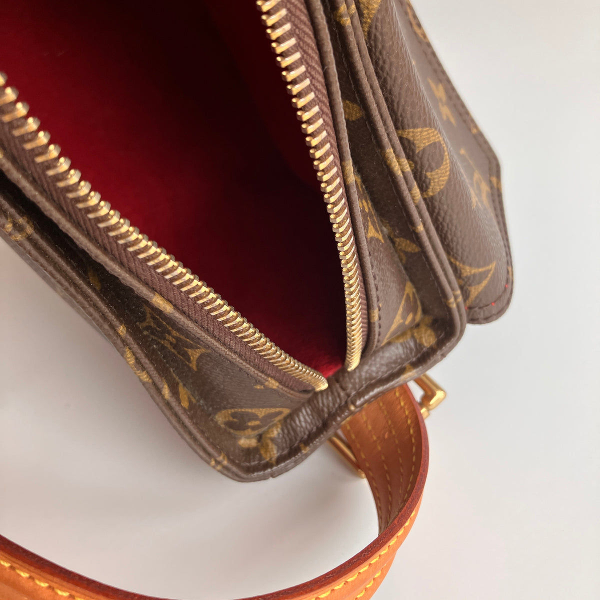 Louis Vuitton Viva Cite MM Shoulder Bag