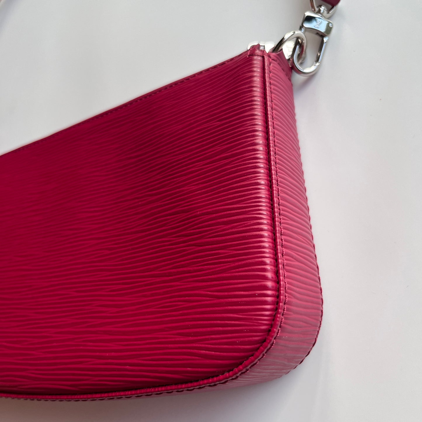 Louis Vuitton Fuchsia Pink Epi Pochette