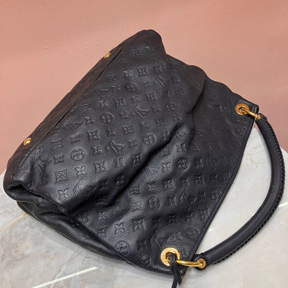Louis Vuitton Artsy Black MM Bag