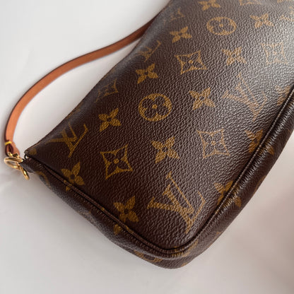 Louis Vuitton Vintage Monogram Pochette