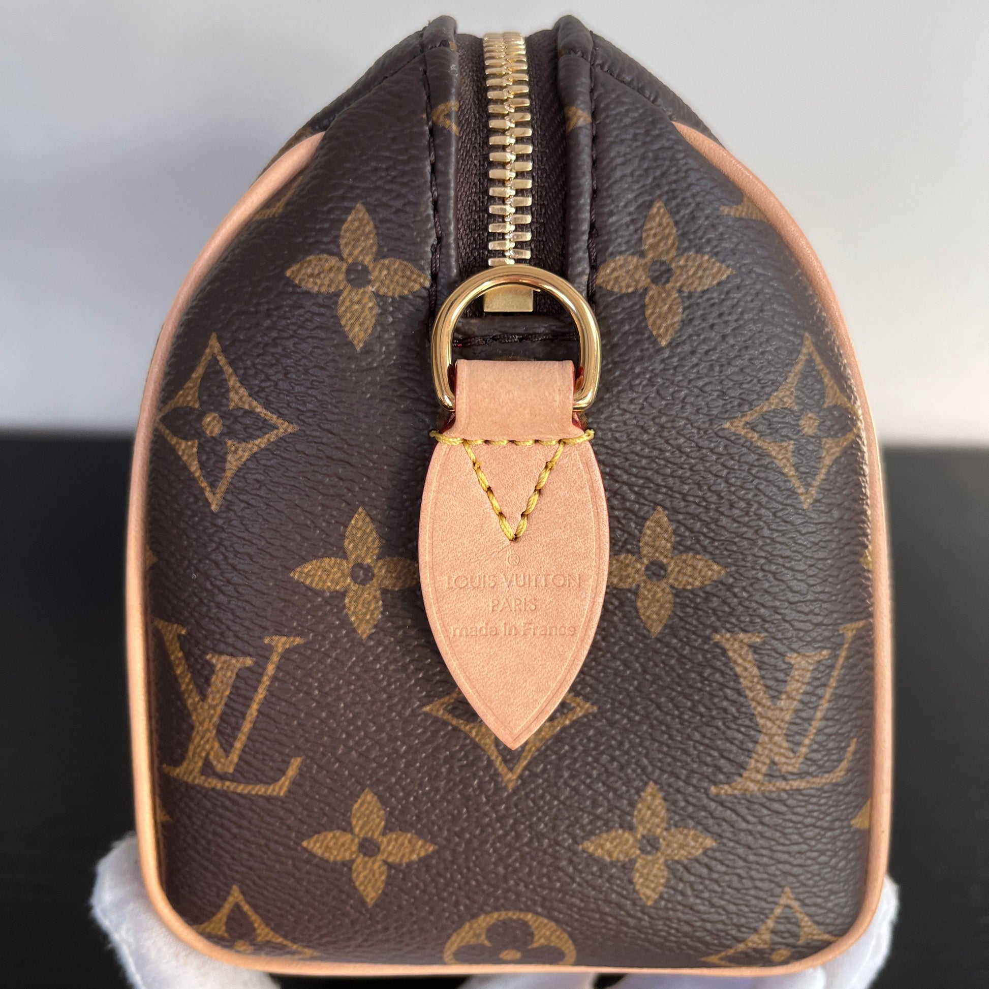 Heatstamp Louis Vuitton Speedy Bandoulière 20 Monogram