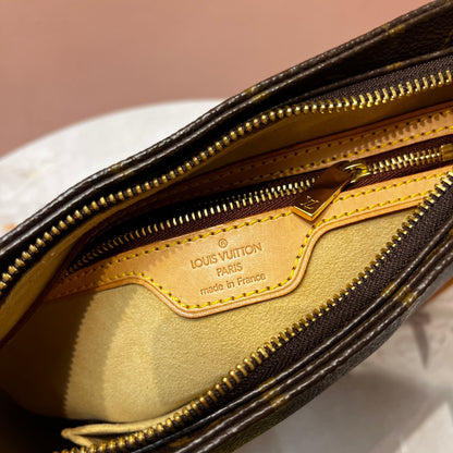 Louis Vuitton Vintage Looping MM Monogram Shoulder Bag