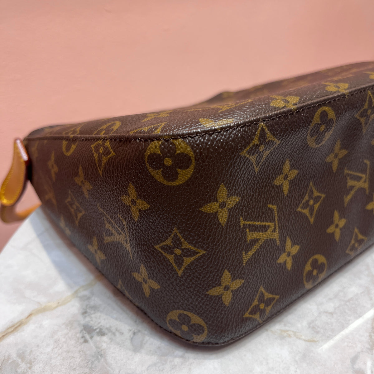 Louis Vuitton Vintage Looping MM Monogram Shoulder Bag