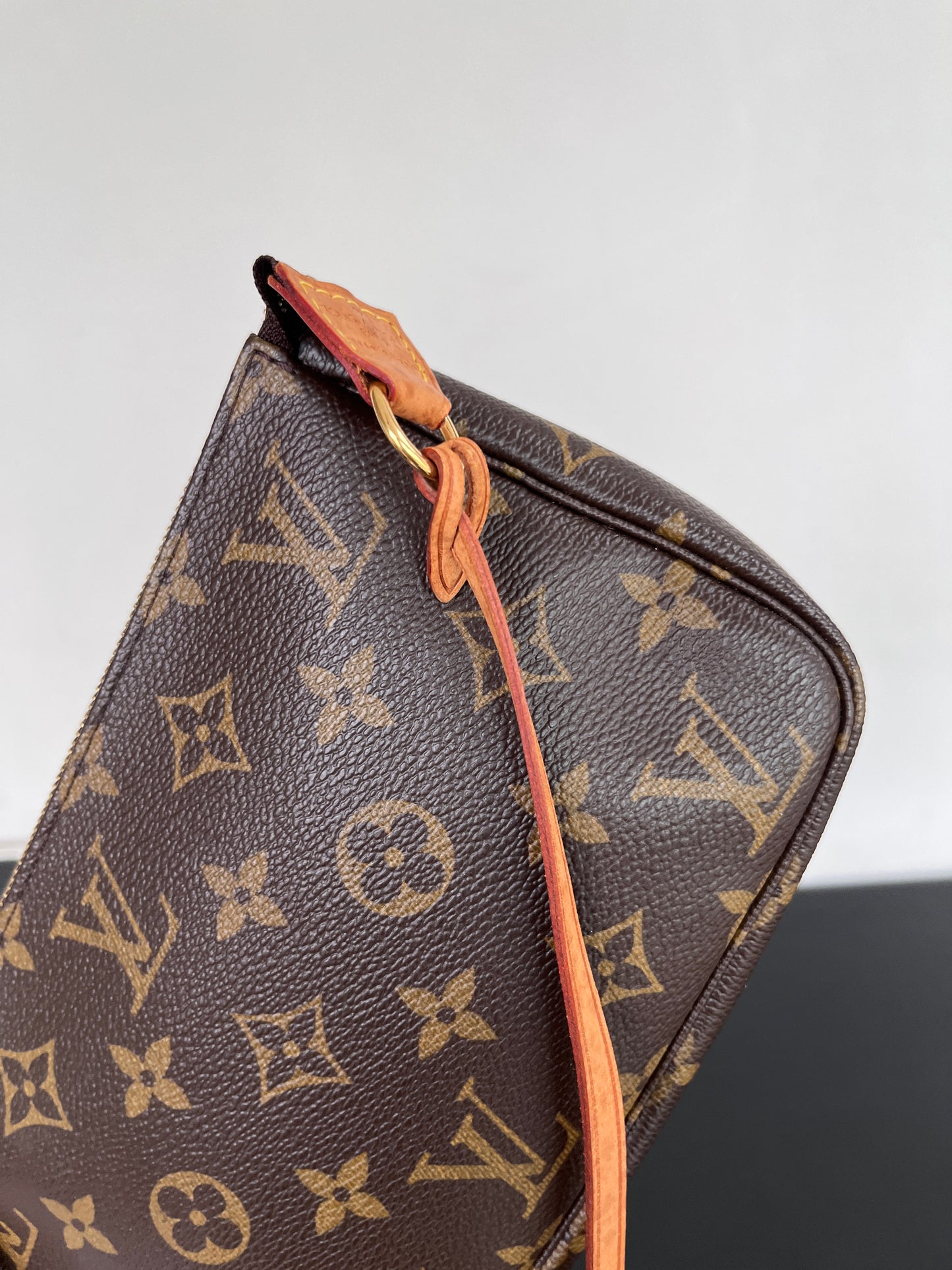 Louis Vuitton Vintage Monogram Pochette