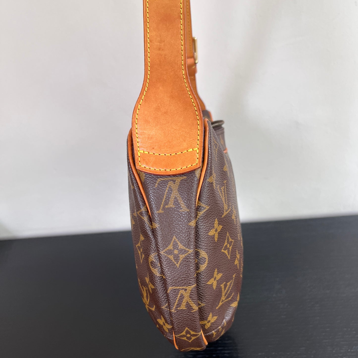 Louis Vuitton Vintage Croissant MM Shoulder Bag