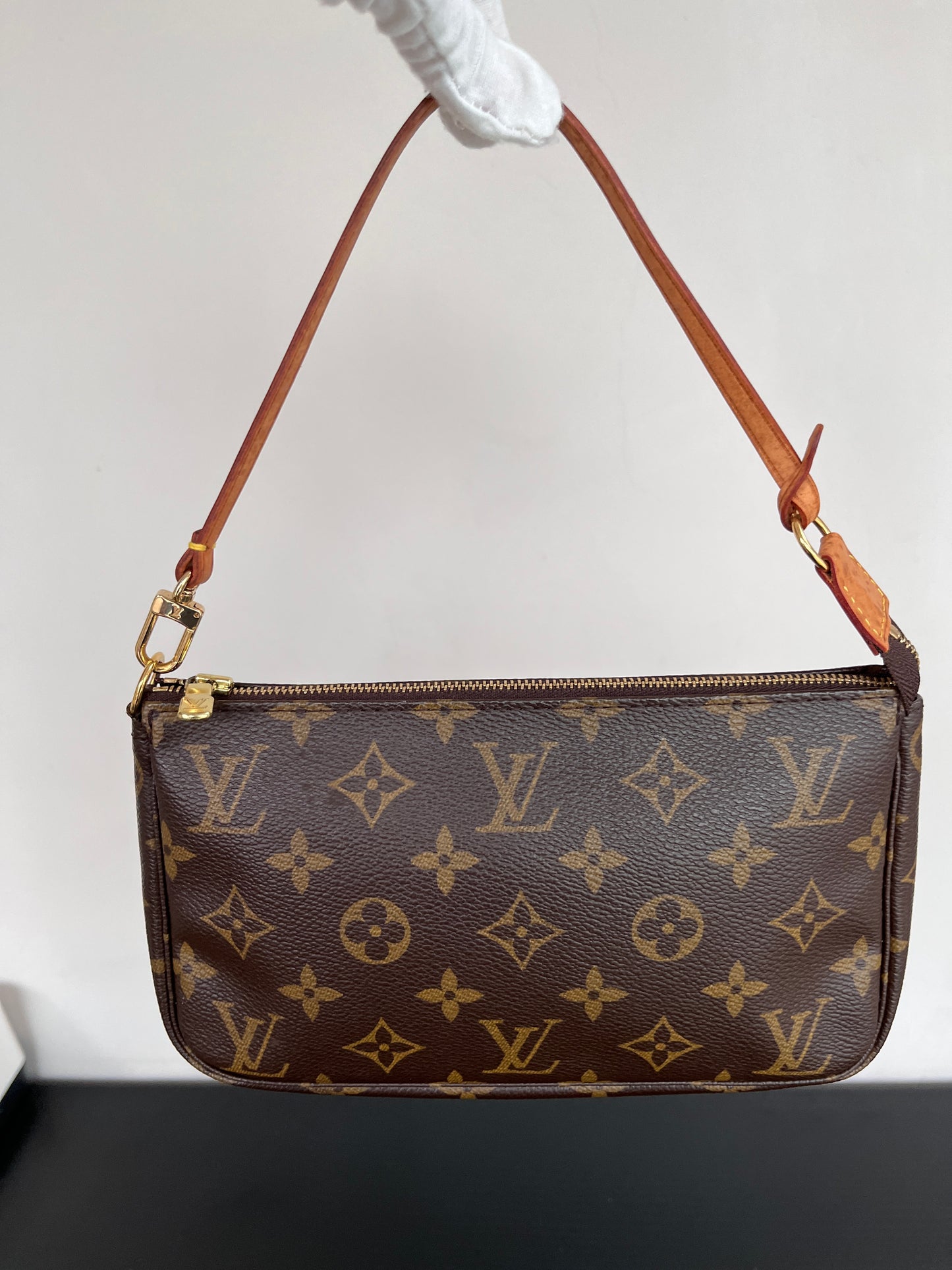 Louis Vuitton Vintage Monogram Pochette