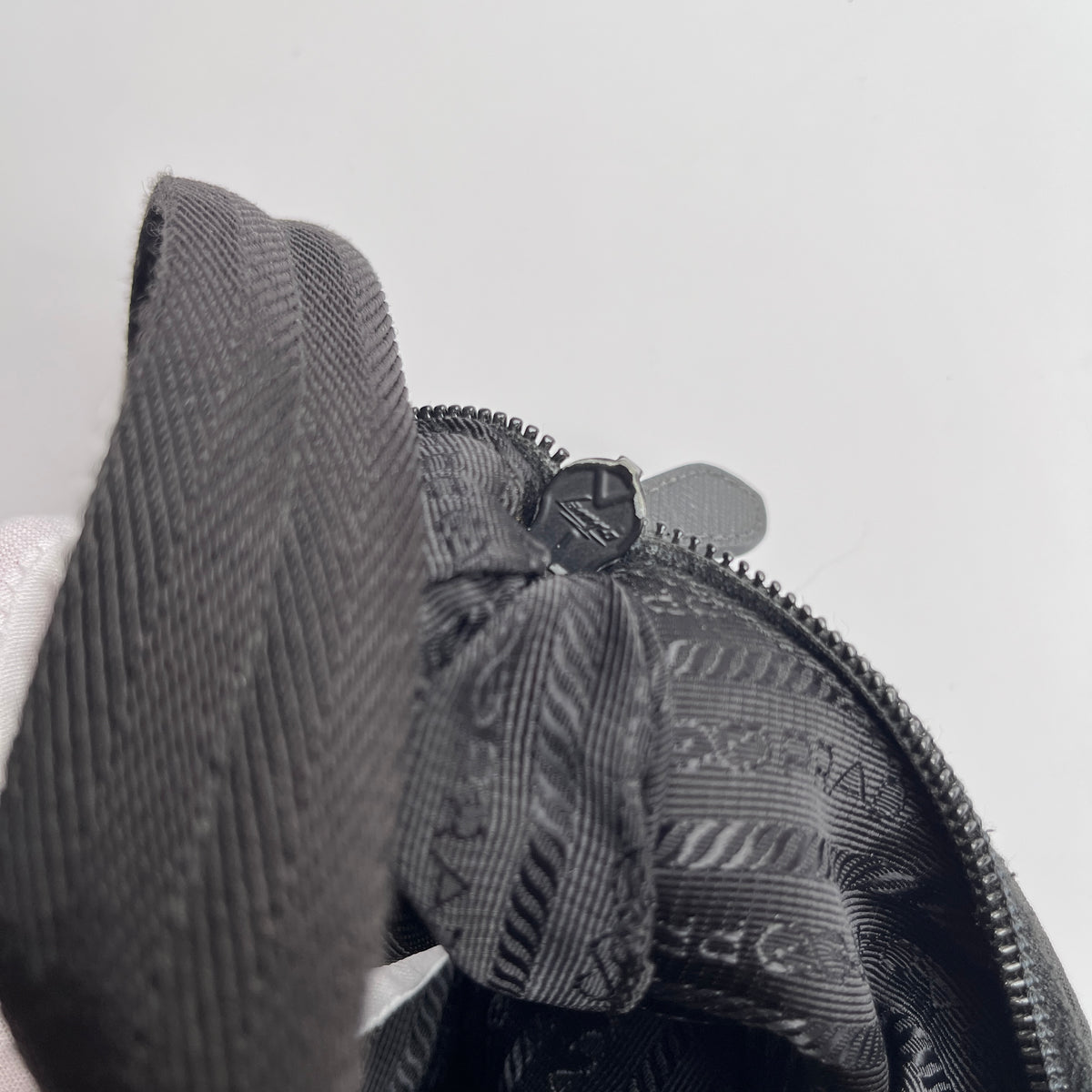Prada Black Re-Edition 2000 Re-nylon Shoulder Bag