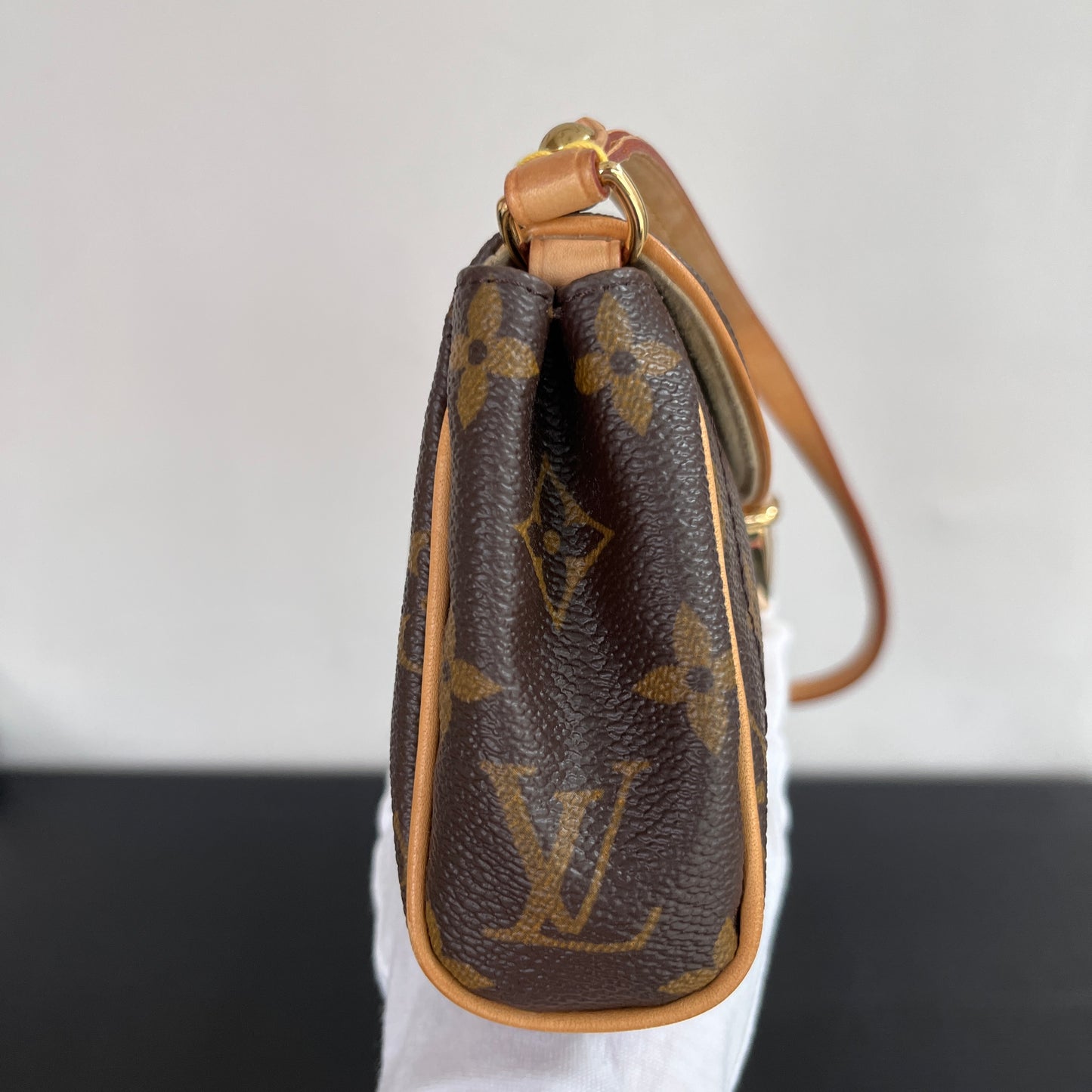 Louis Vuitton Beverly PM Shoulder Bag