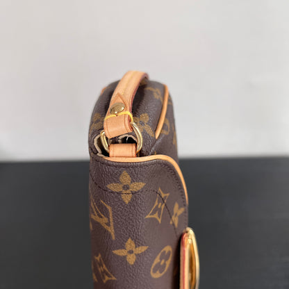 Louis Vuitton Beverly PM Shoulder Bag