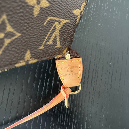 Louis Vuitton Vintage Monogram Pochette