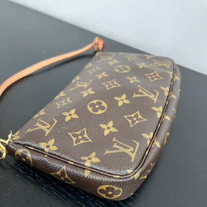 Louis Vuitton Vintage Monogram Pochette