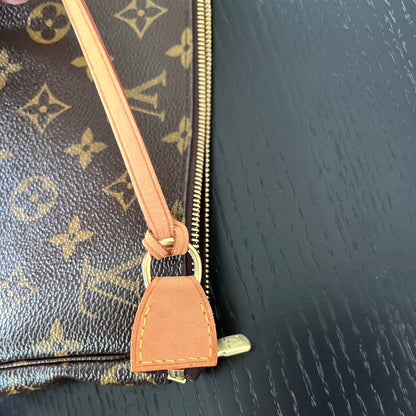 Louis Vuitton Vintage Monogram Pochette