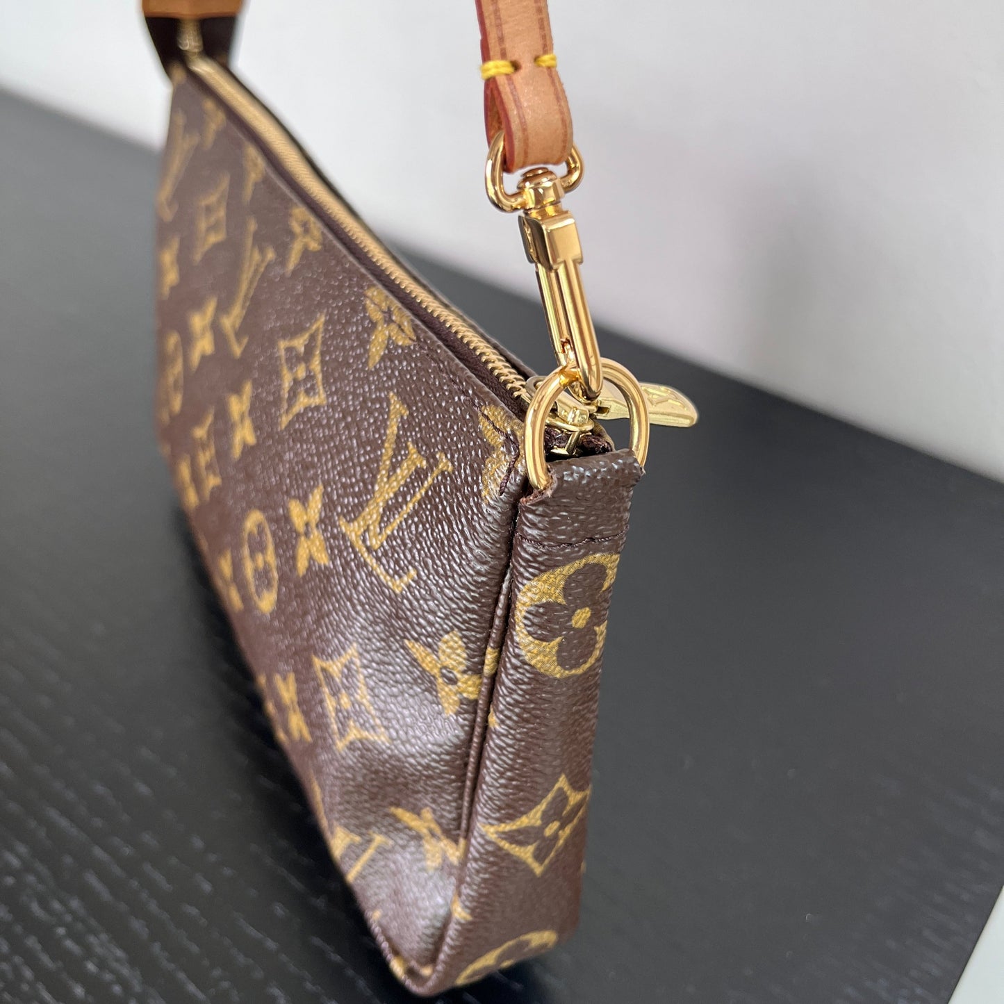 Louis Vuitton Vintage Monogram Pochette