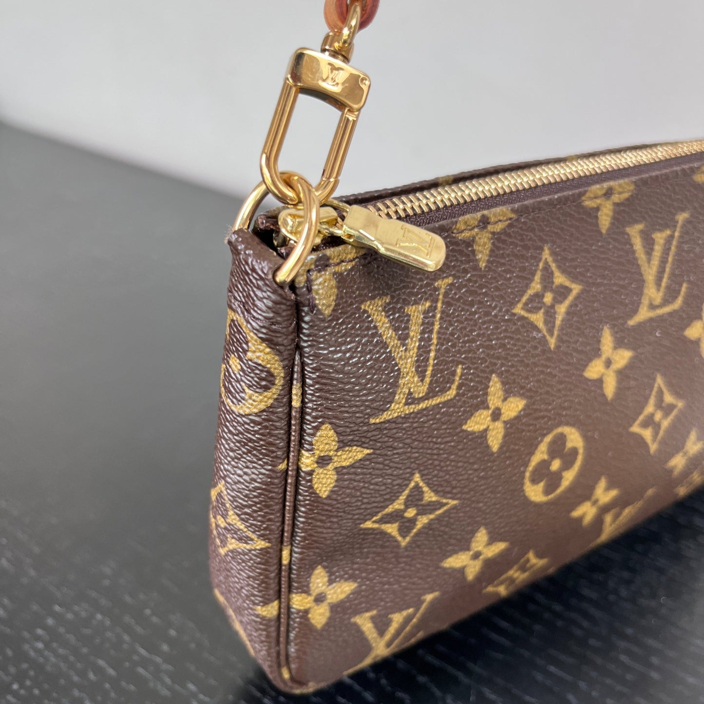 Louis Vuitton Vintage Monogram Pochette