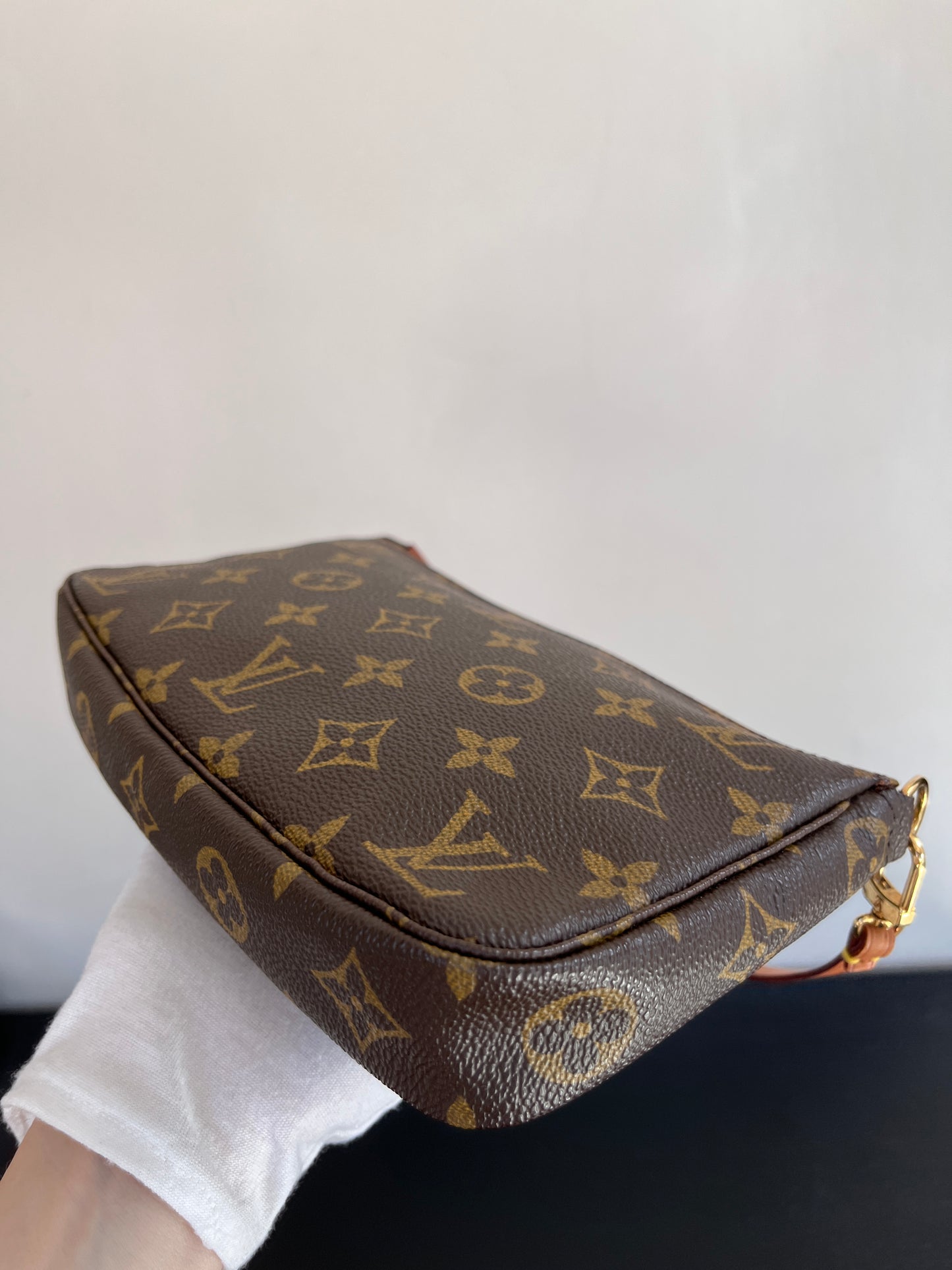 Louis Vuitton Vintage Monogram Pochette