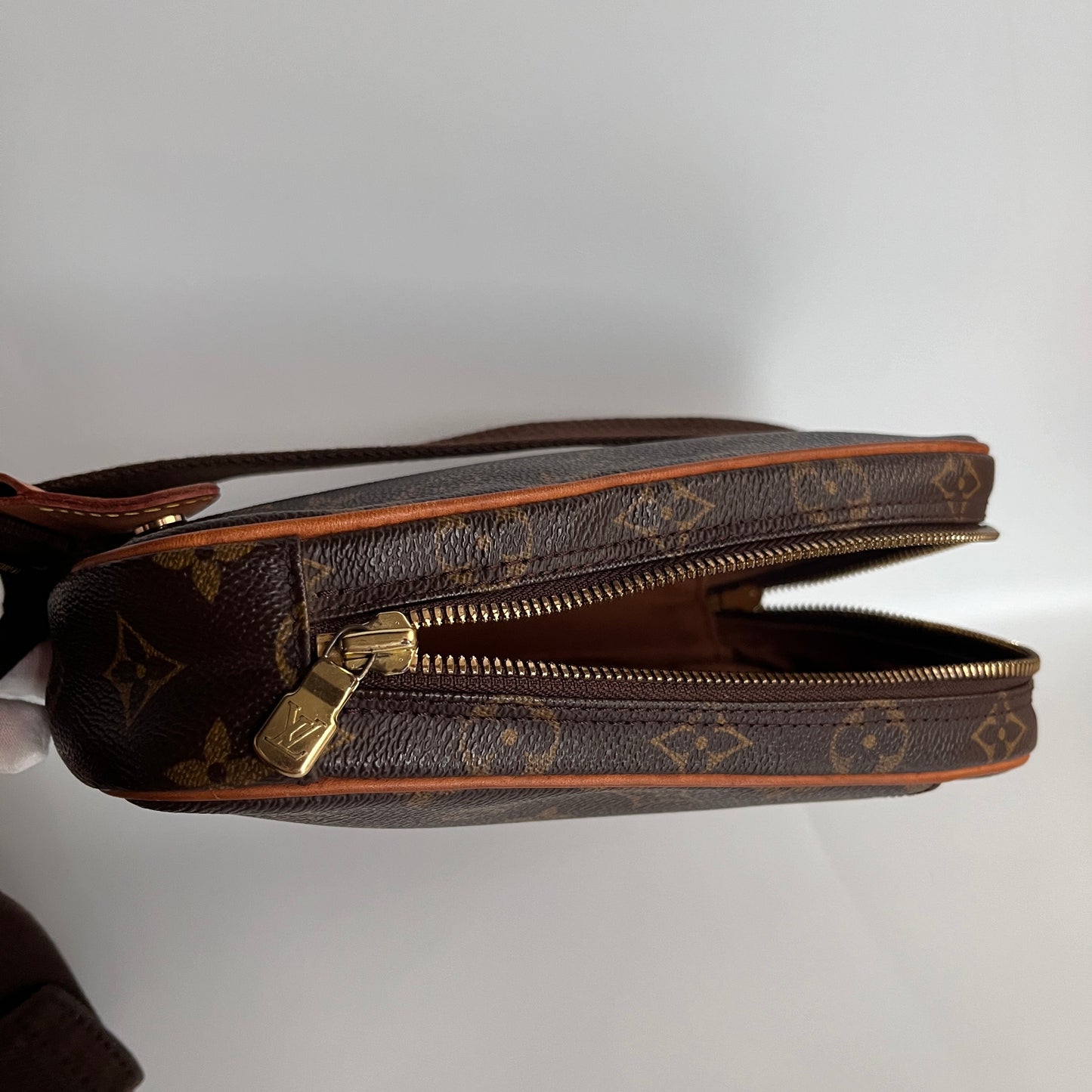 Louis Vuitton Unisex Gange crossbody/ waist/ bum bag