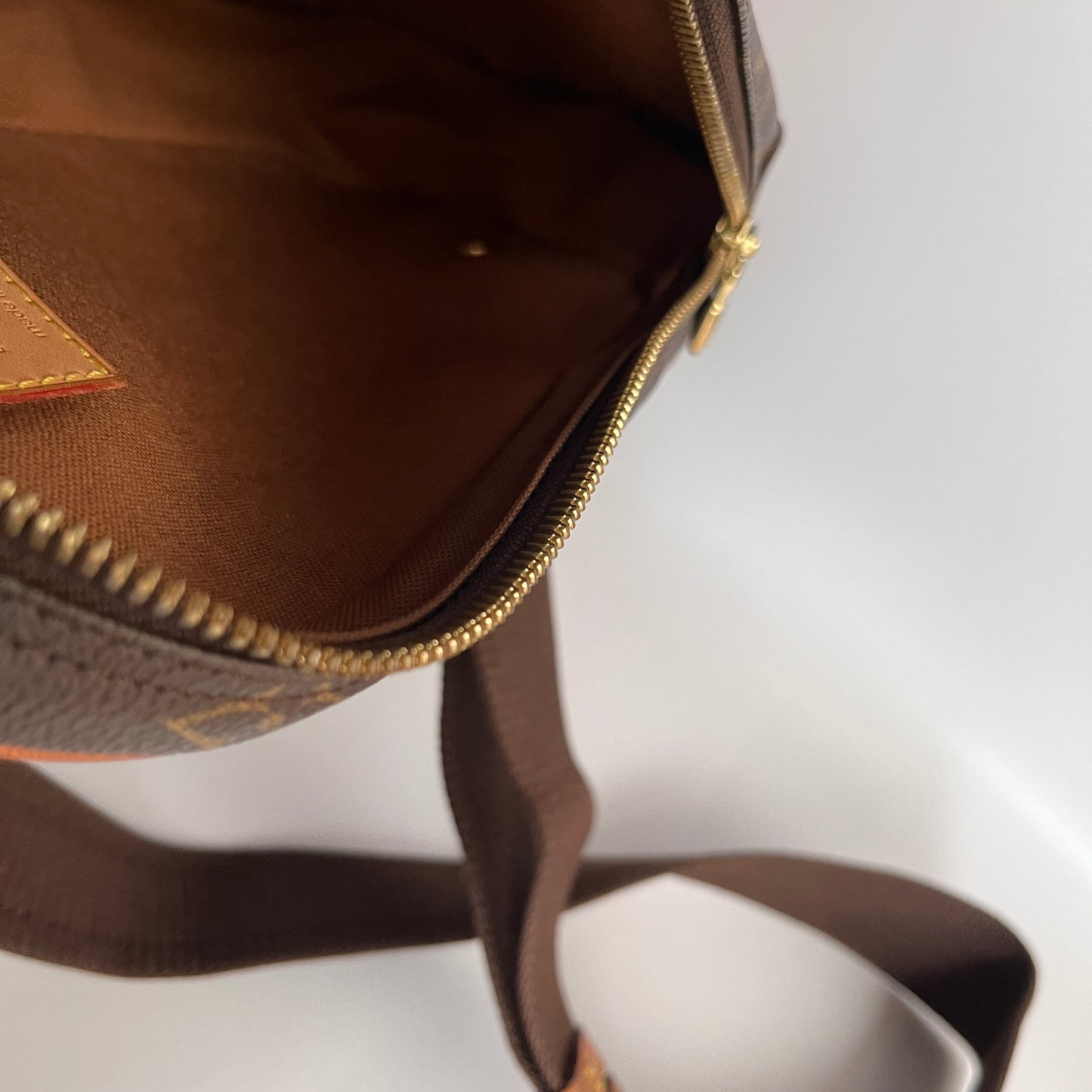 Louis Vuitton Unisex Gange crossbody/ waist/ bum bag