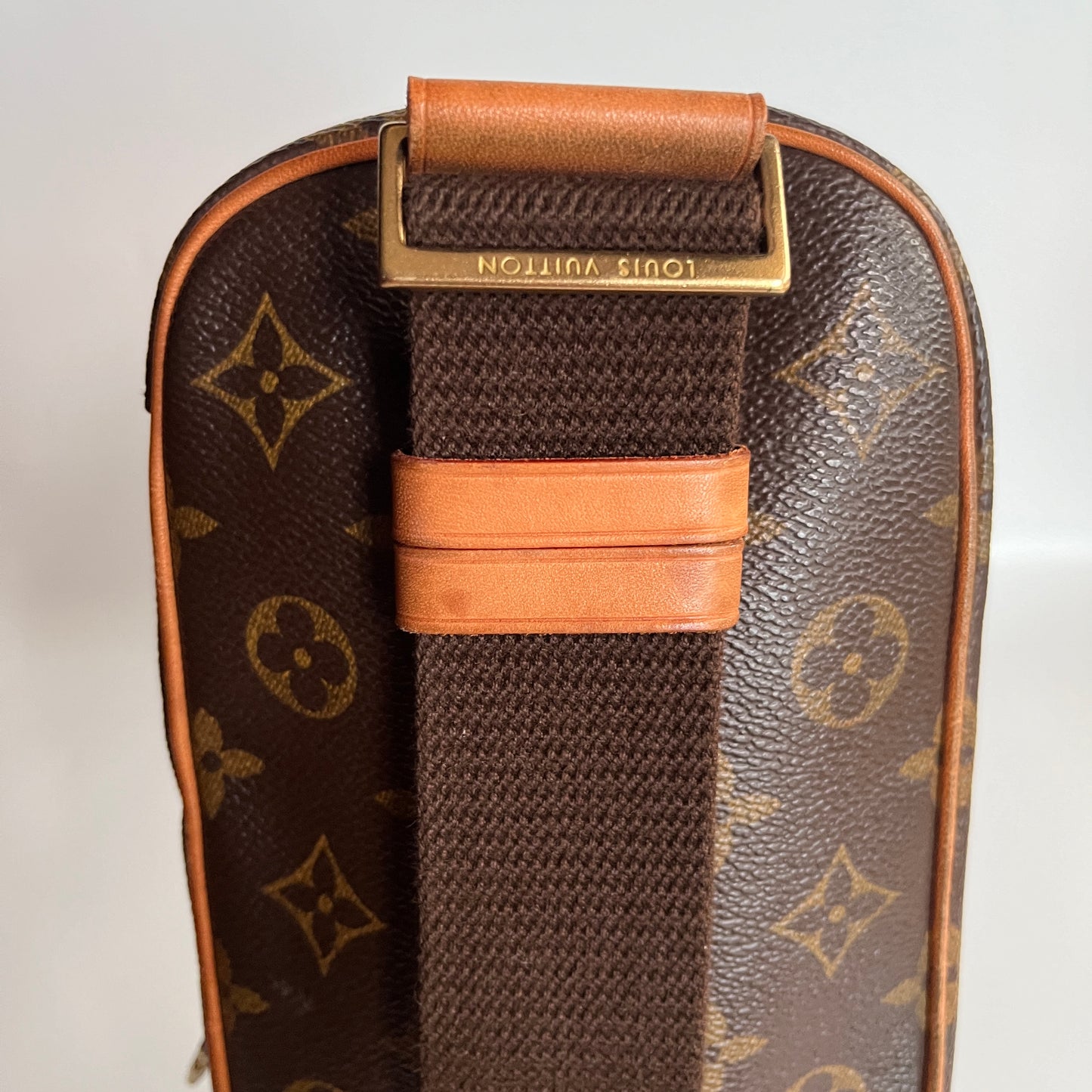 Louis Vuitton Unisex Gange crossbody/ waist/ bum bag