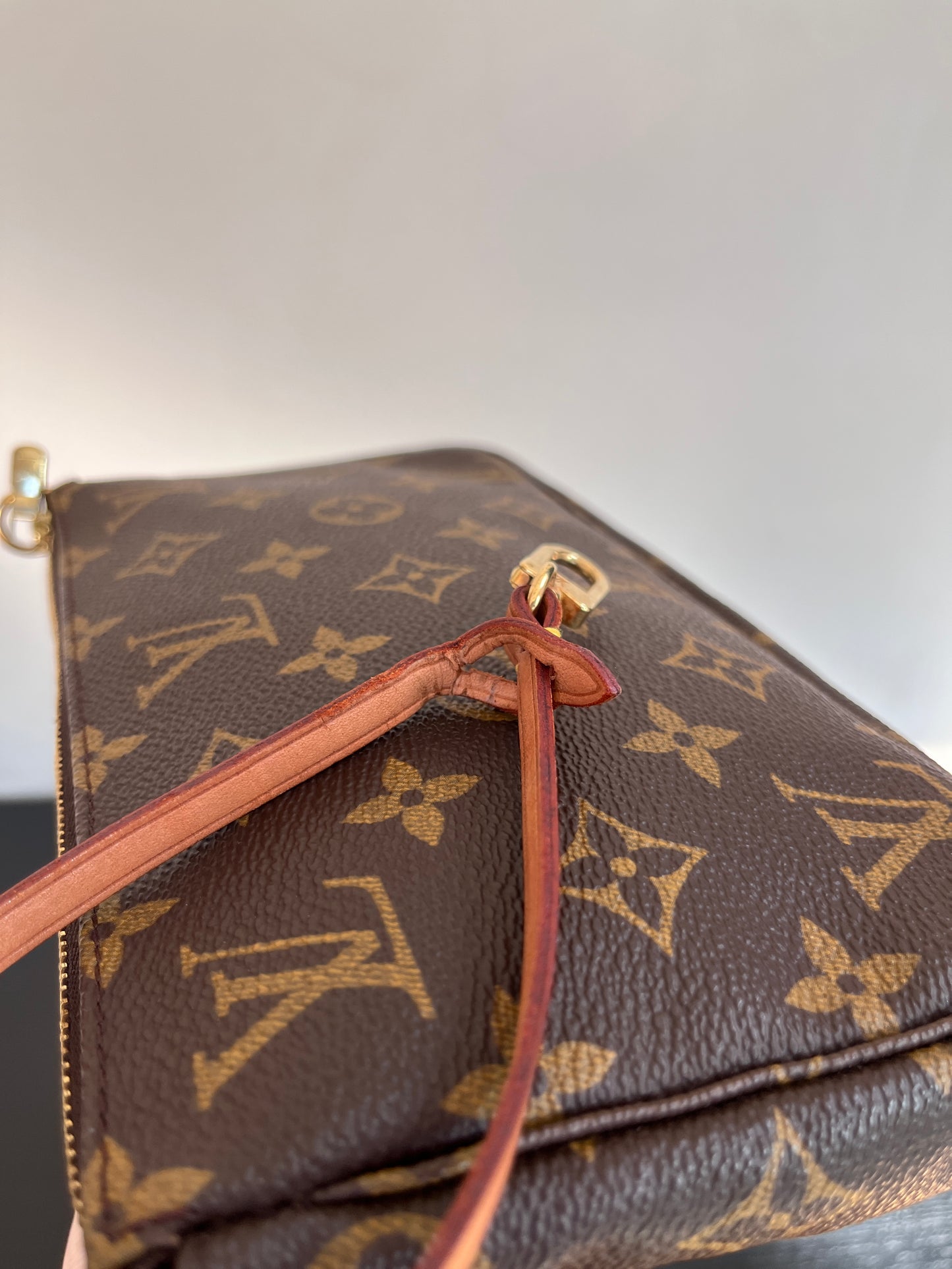 Louis Vuitton Vintage Monogram Pochette