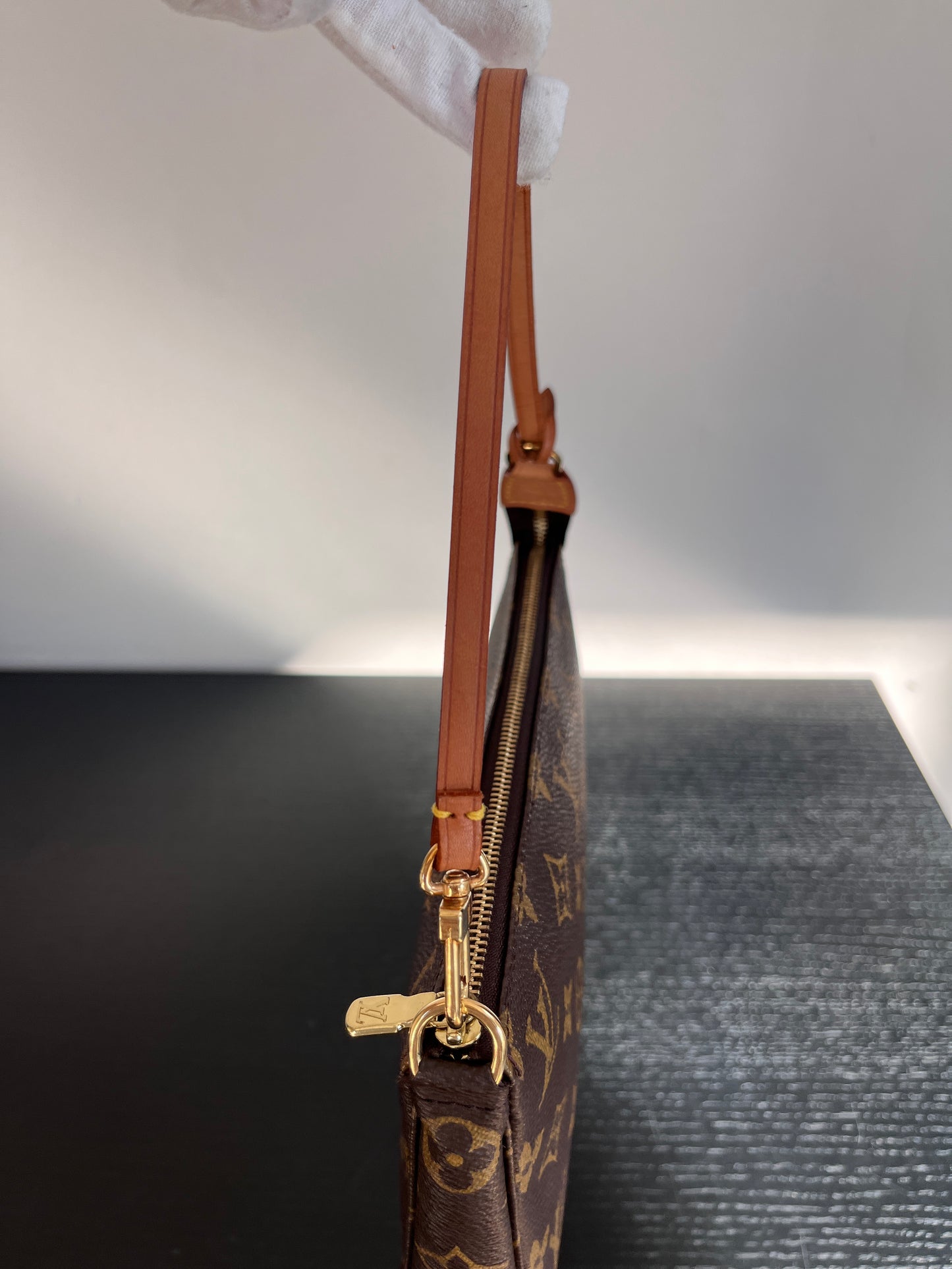 Louis Vuitton Vintage Monogram Pochette