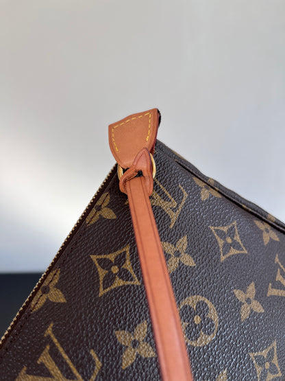 Louis Vuitton Vintage Monogram Pochette