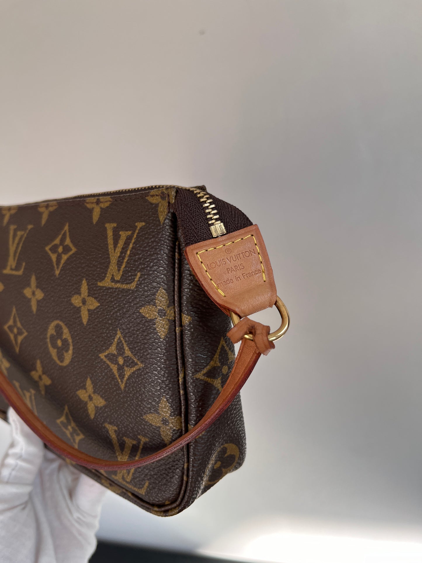 Louis Vuitton Vintage Monogram Pochette