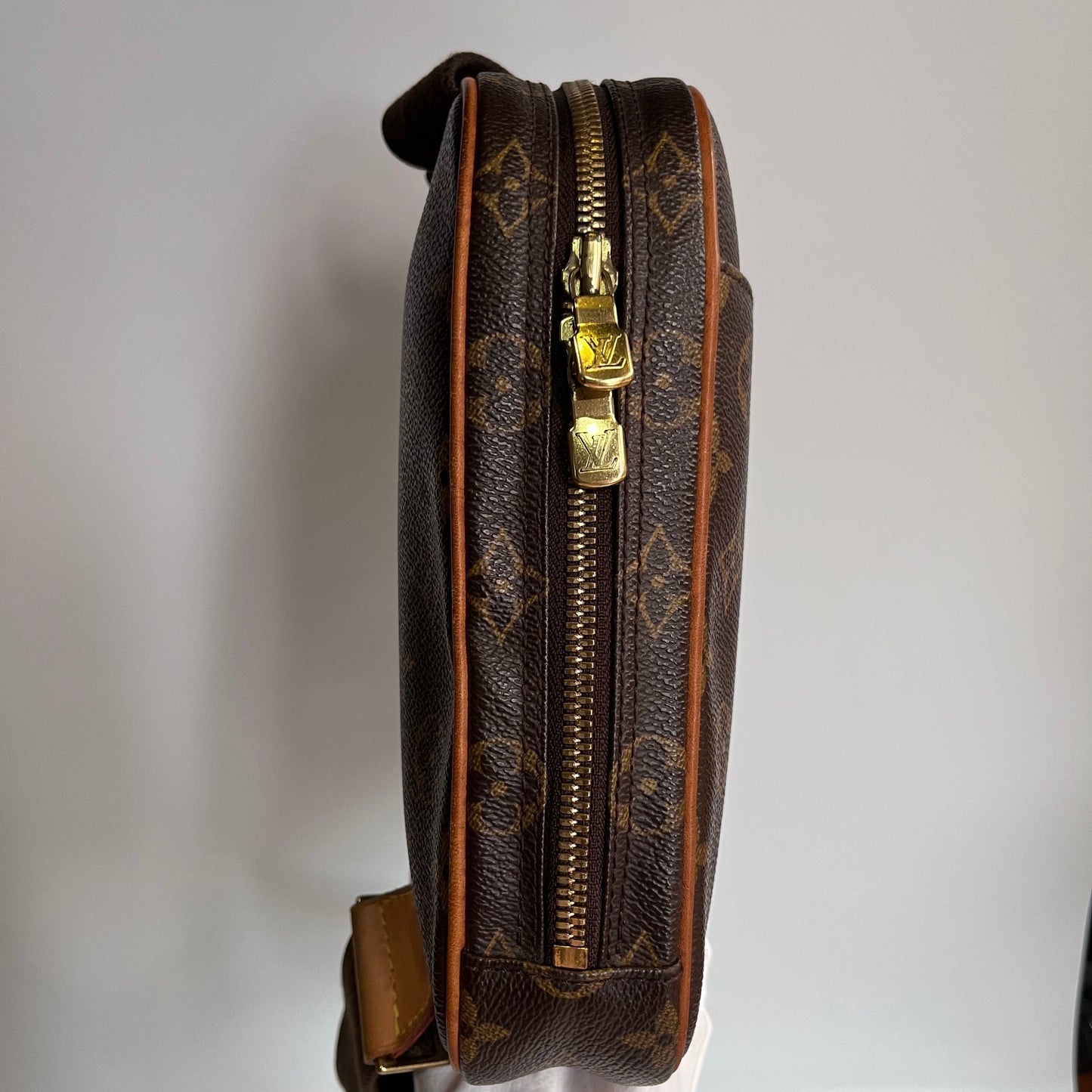Louis Vuitton Unisex Gange crossbody/ waist/ bum bag