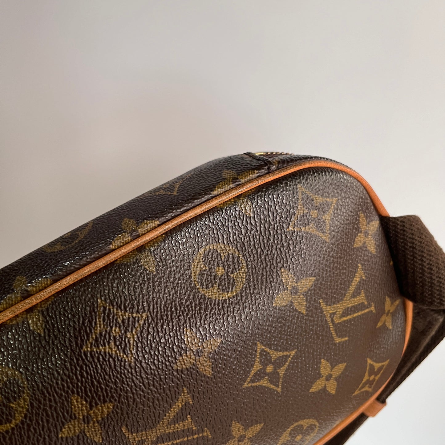 Louis Vuitton Unisex Gange crossbody/ waist/ bum bag