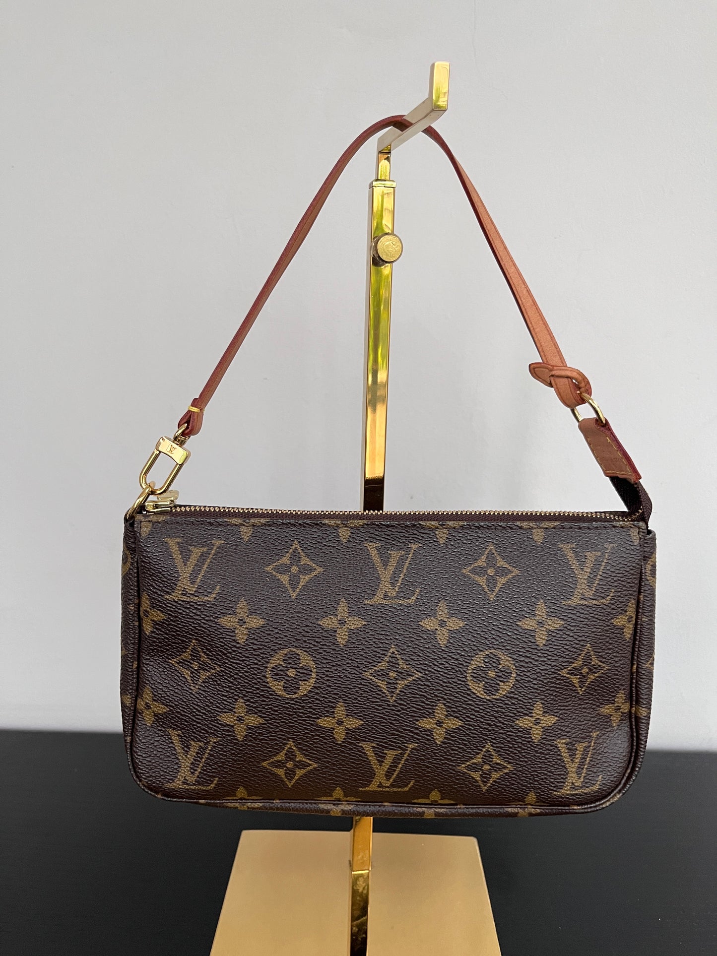 Louis Vuitton Vintage Monogram Pochette