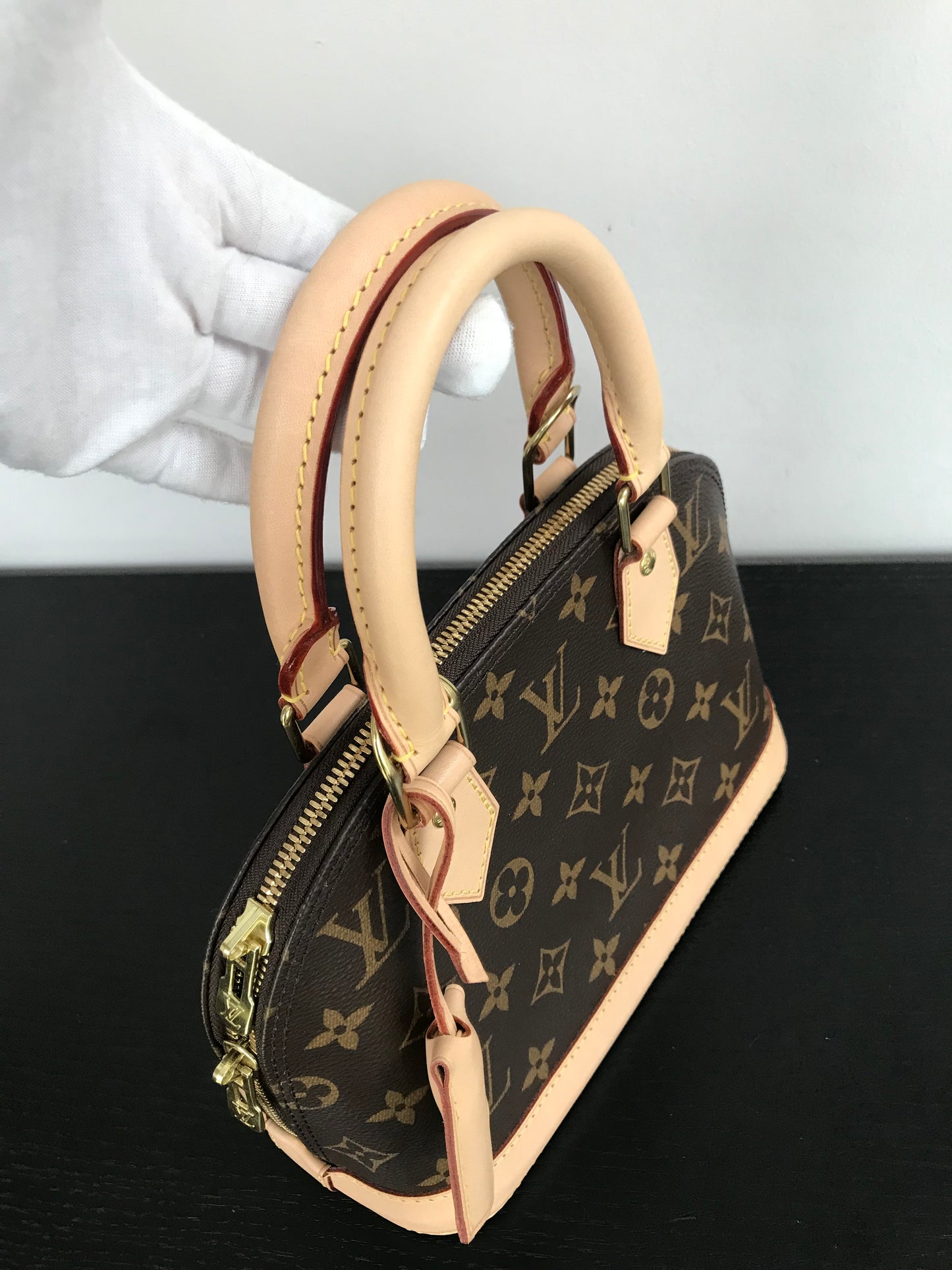 Louis Vuitton Alma BB Monogram NO PADLOCK