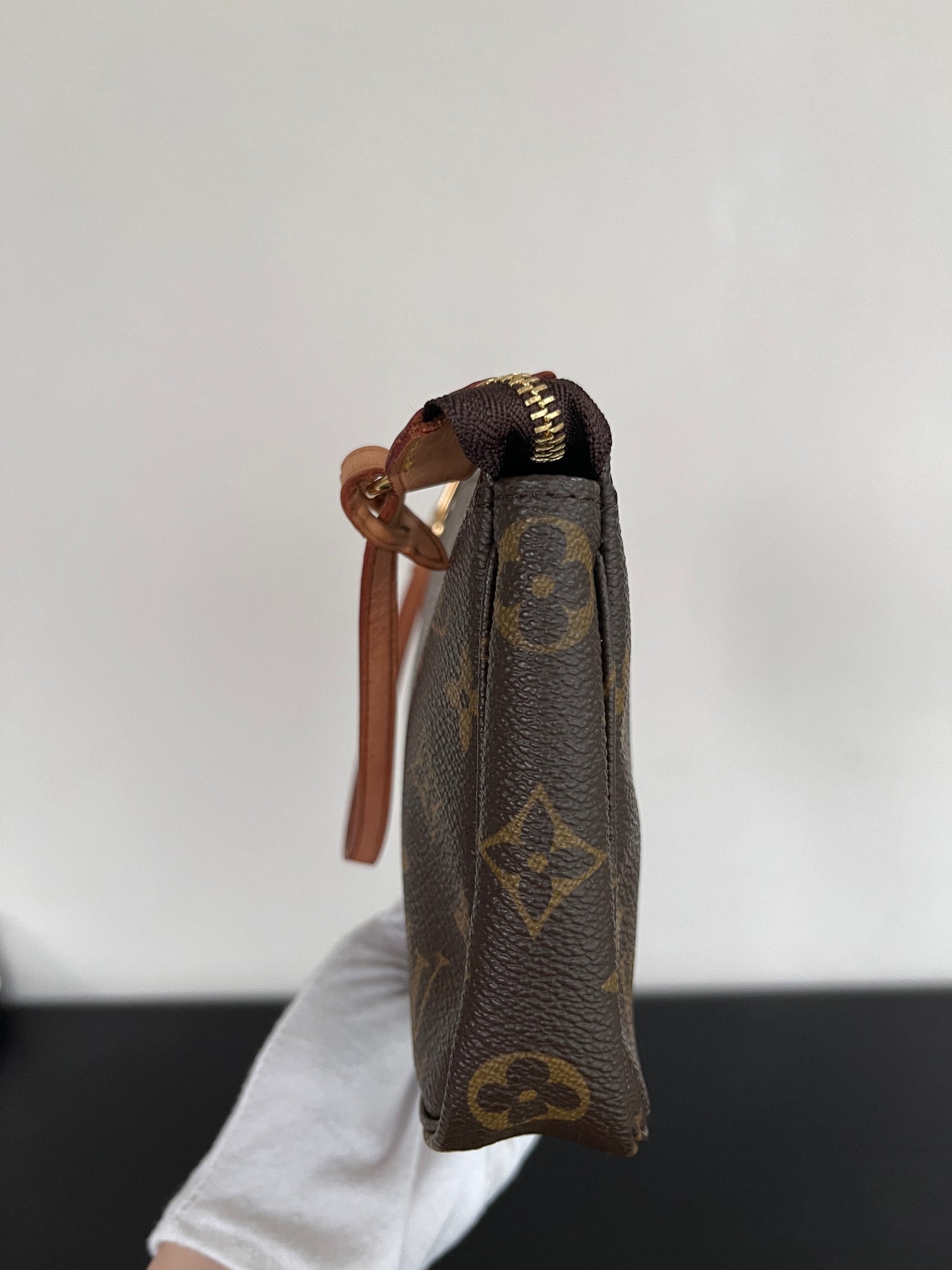 Louis Vuitton Vintage Monogram Pochette