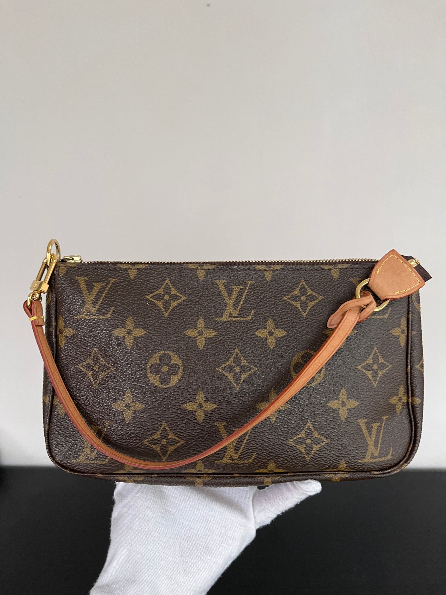 Louis Vuitton Vintage Monogram Pochette