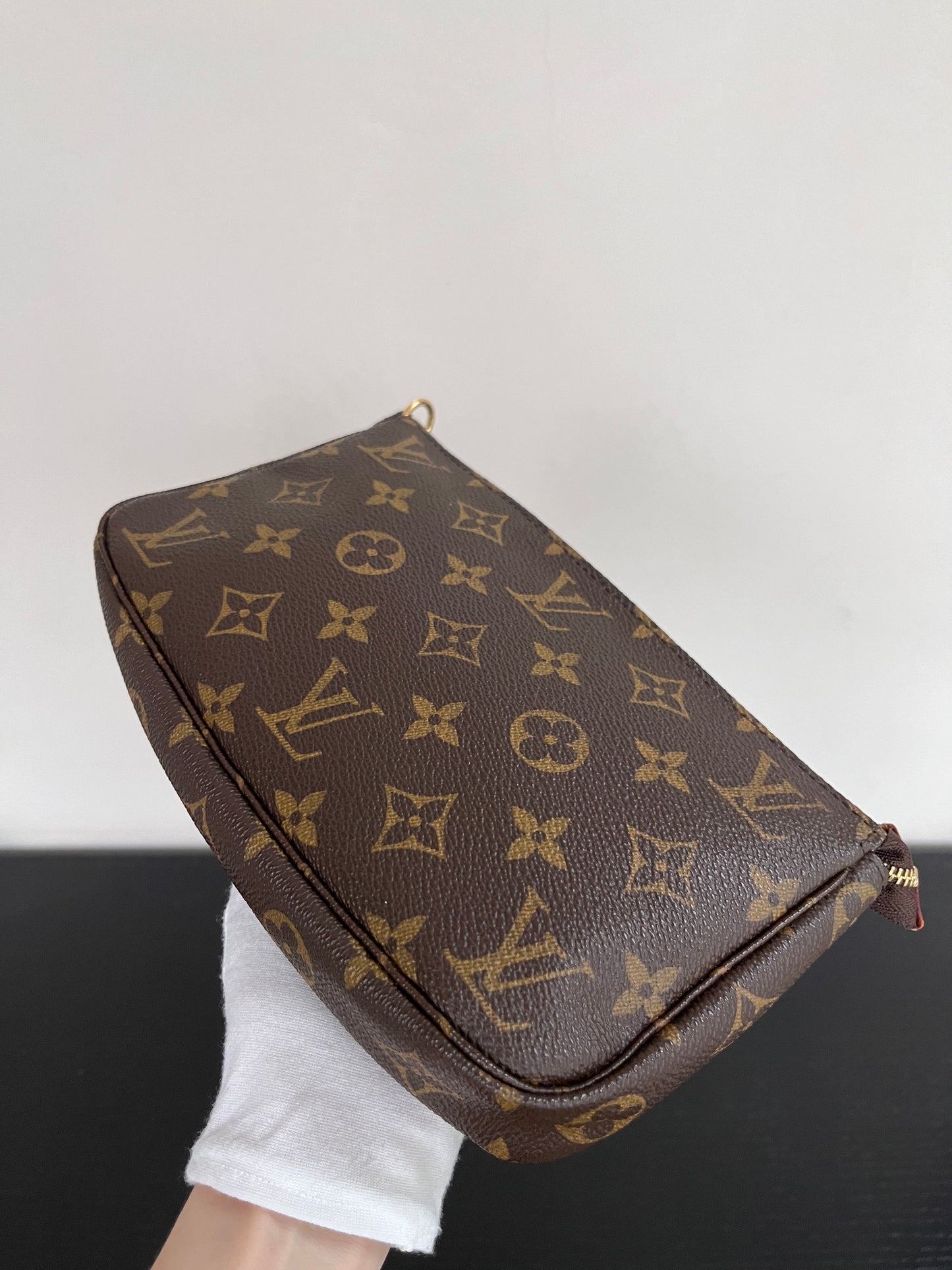 Louis Vuitton Vintage Monogram Pochette