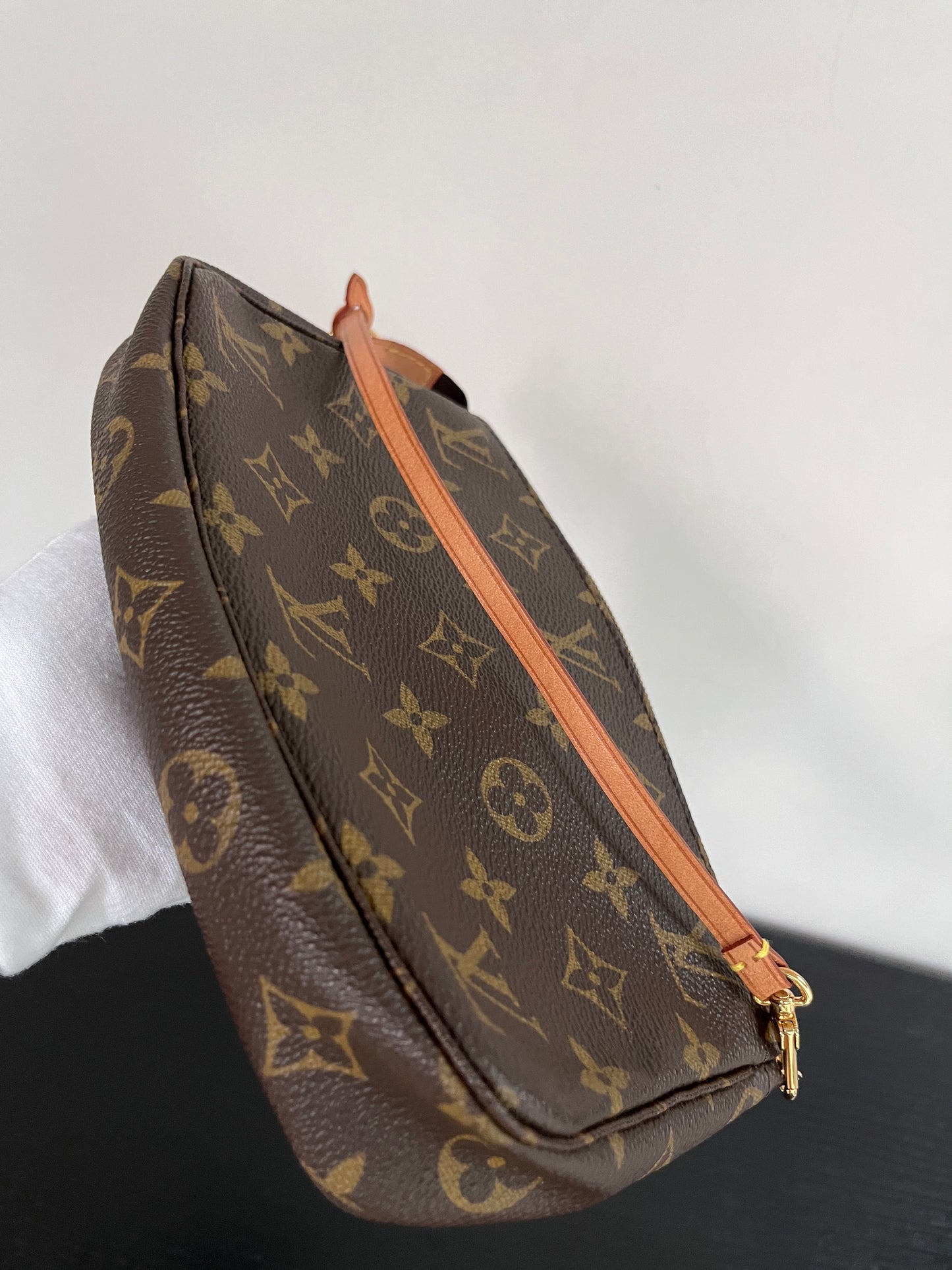 Louis Vuitton Vintage Monogram Pochette