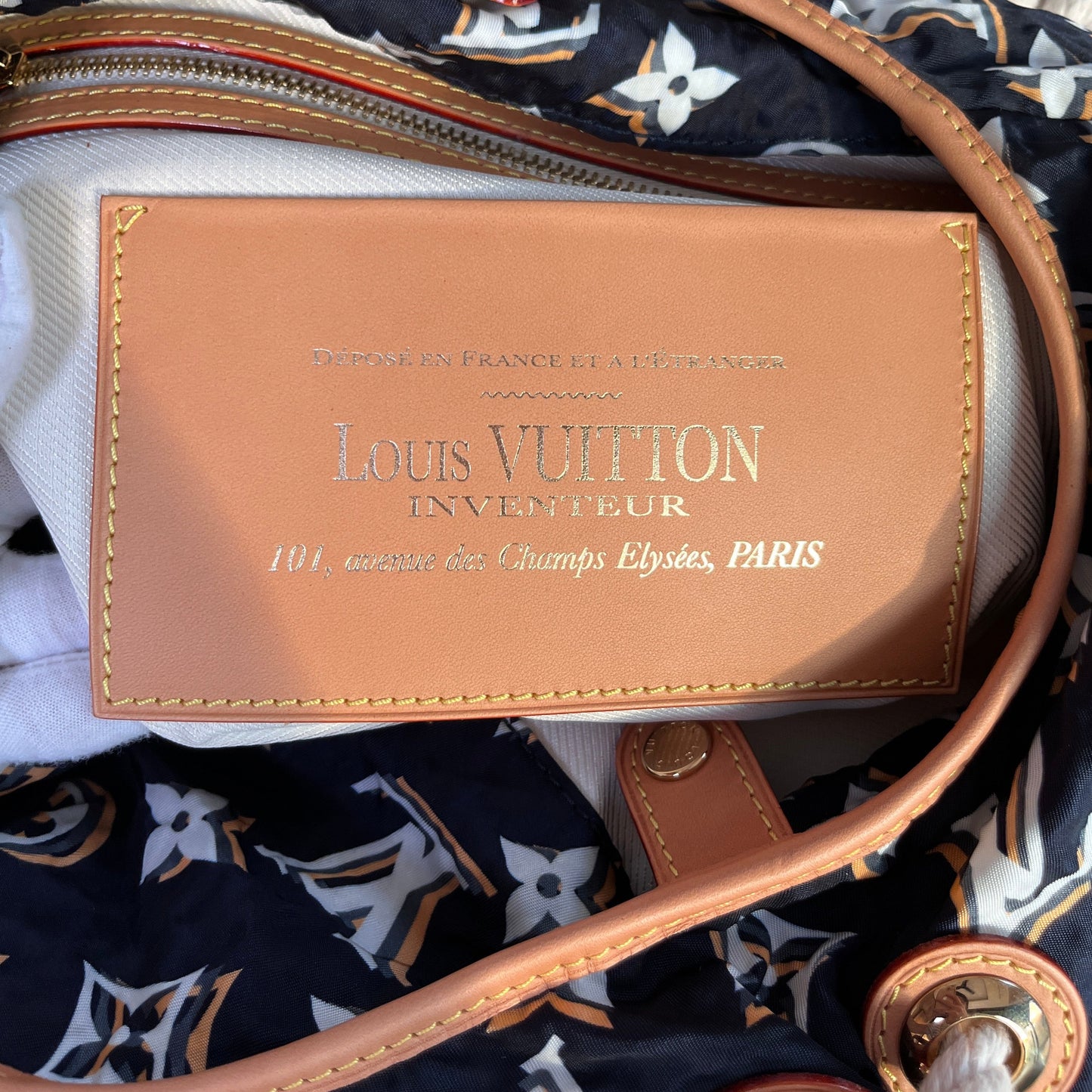 Louis Vuitton Cruise Bulles MM Navy