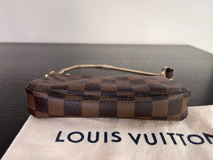 Louis Vuitton Bucket Pochette Damier Ebene